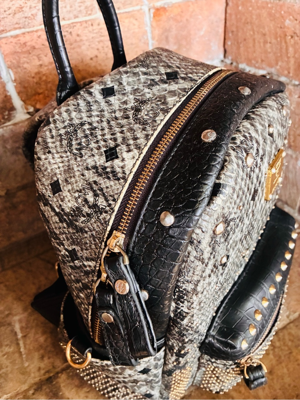 🏴☠️ MCM Stark Python Print backpack Ltd Edition black python and gray w studs - Picture 17 of 17